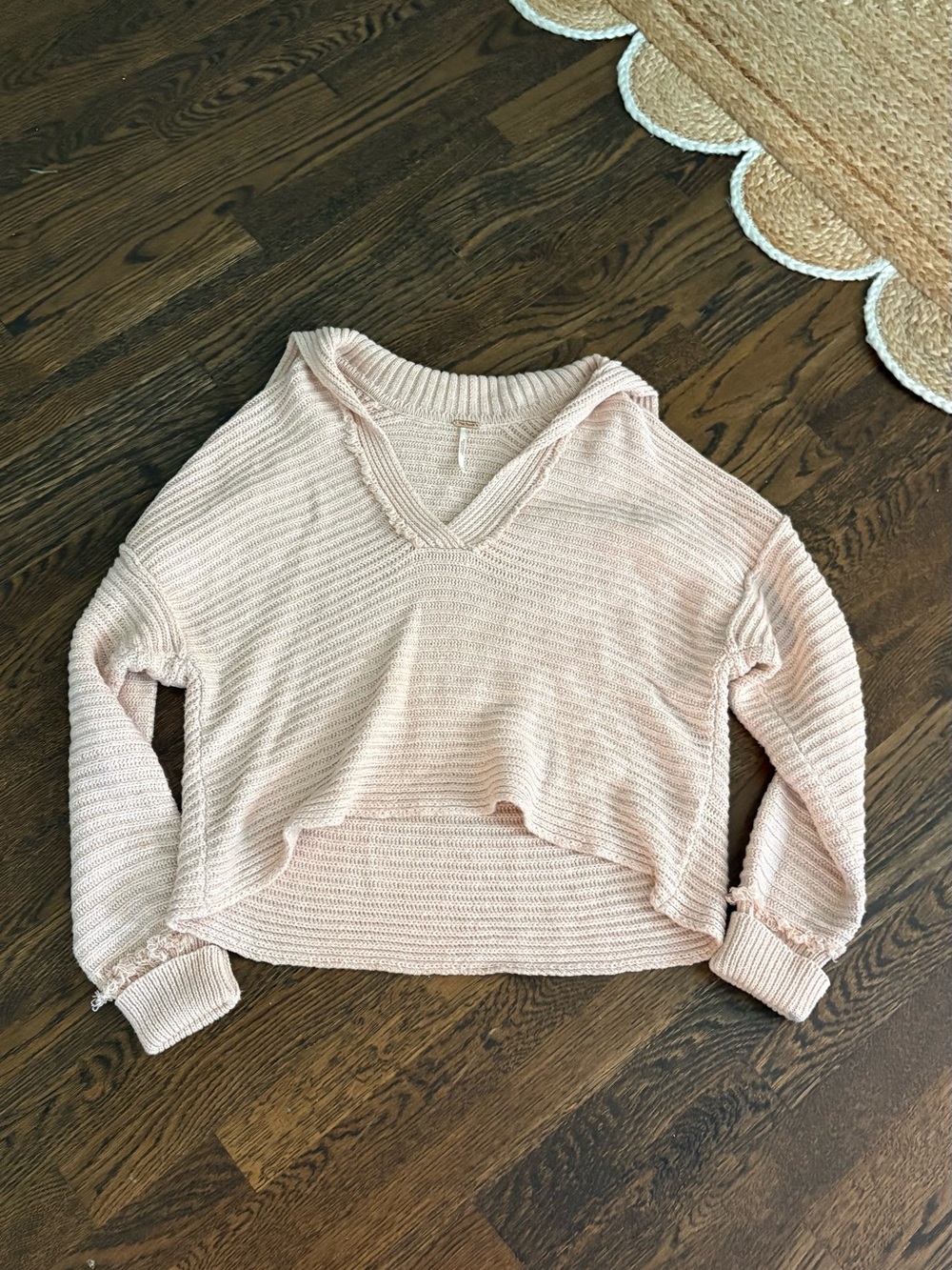 VNeck Free People collared pullover light pink